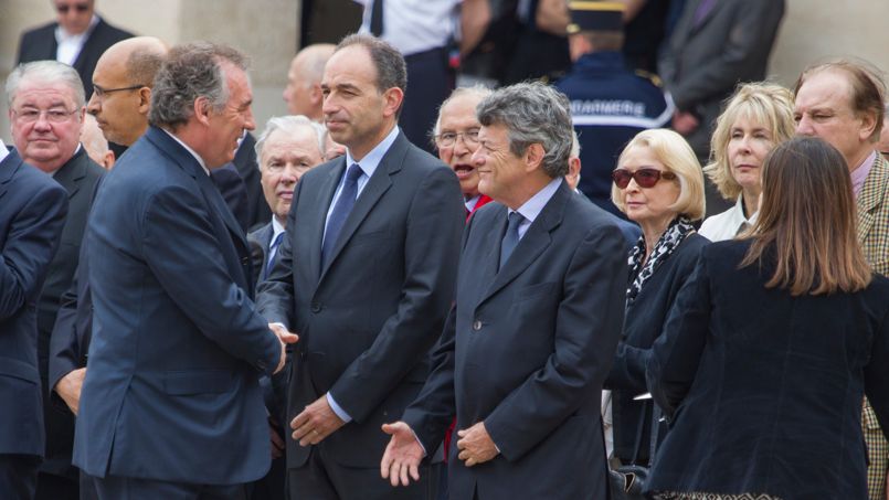 Les présidents de l'UMP, Jean-François Copé, de l'UDI, Jean-Louis Borloo, du MoDem, François Bayrou, se sont également déplacés.