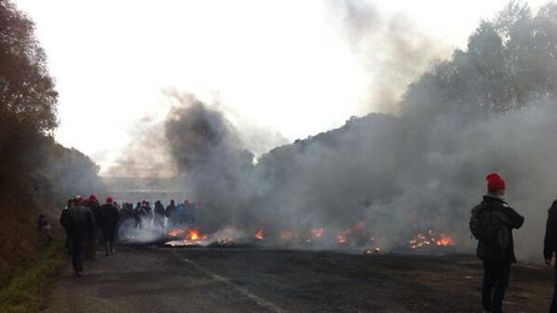 @France Bleu, les routes ont rapidement été le terrain d'affrontement entre manifestants et force de l'ordre.