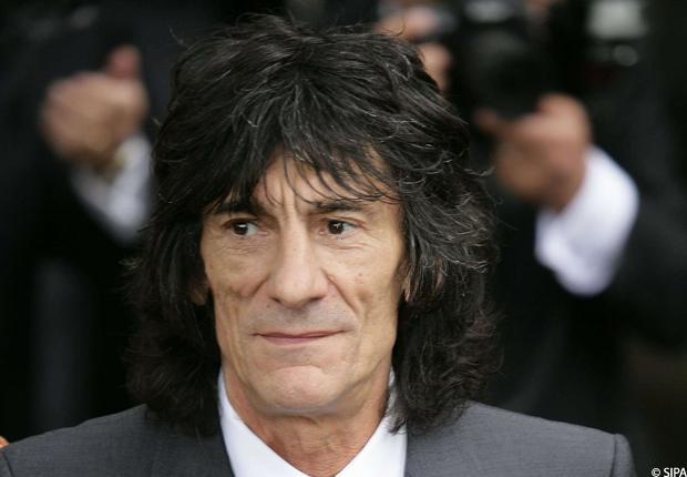 Ron Wood continue de boire