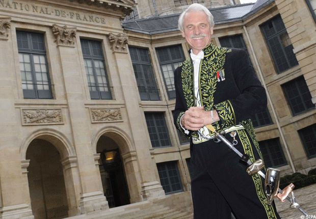 Yann arthus-bertrand, académicien