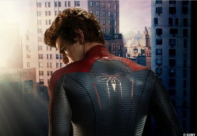 Vidéo- the amazing spiderman tombe le masque