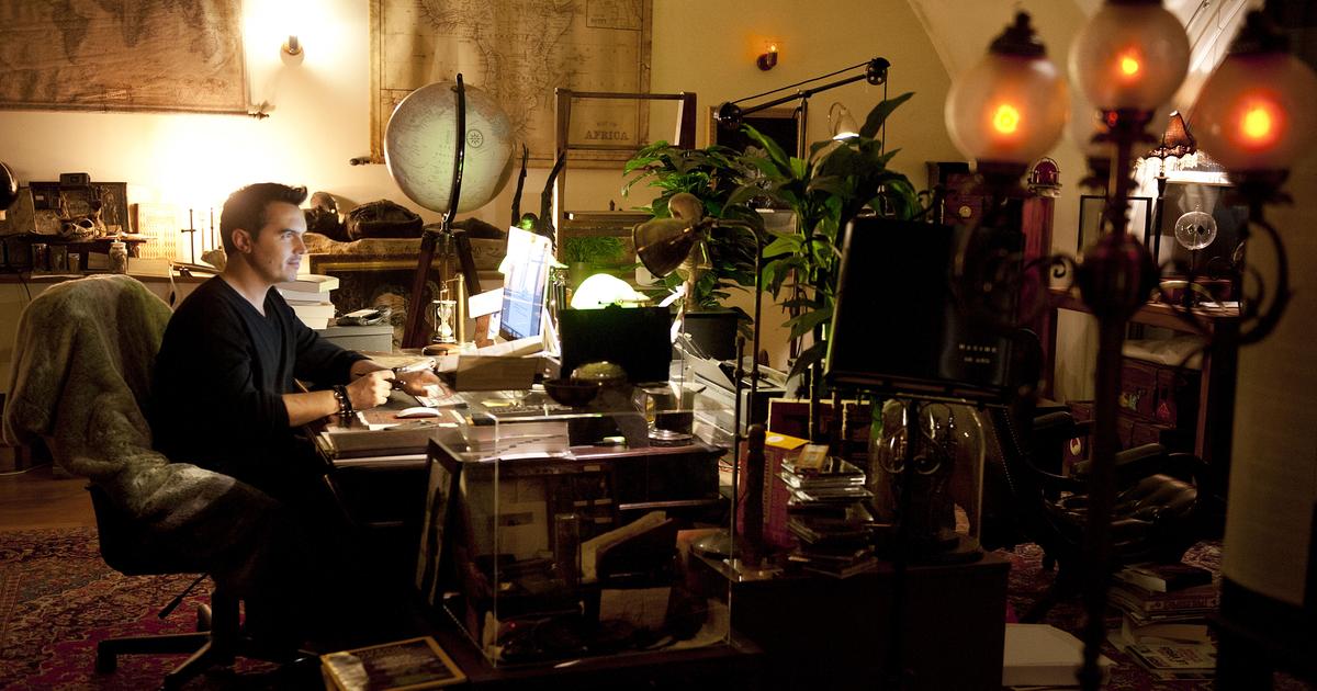 Maxime Chattam et son bureau
