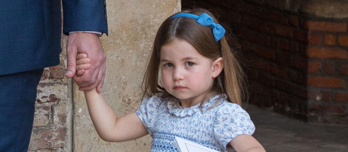 Charlotte tire la langue aux photographes de buckingham, la fille de kate et william n’en fait qu’à sa tête