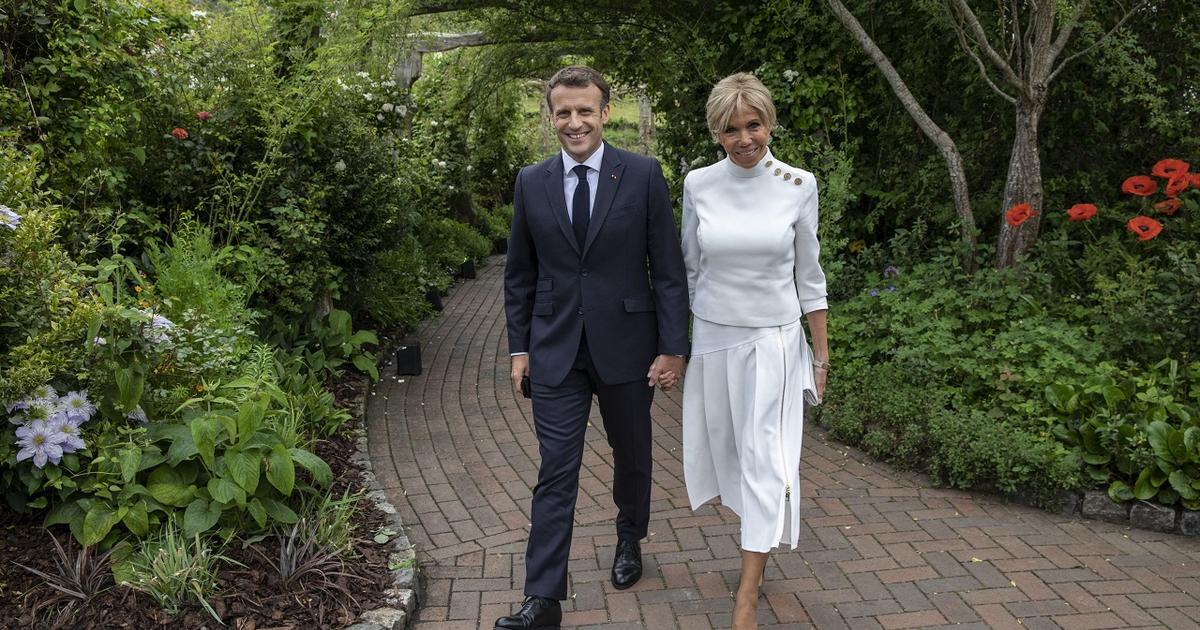Emmanuel et Brigitte Macron en vacances : leur sortie en toute ...