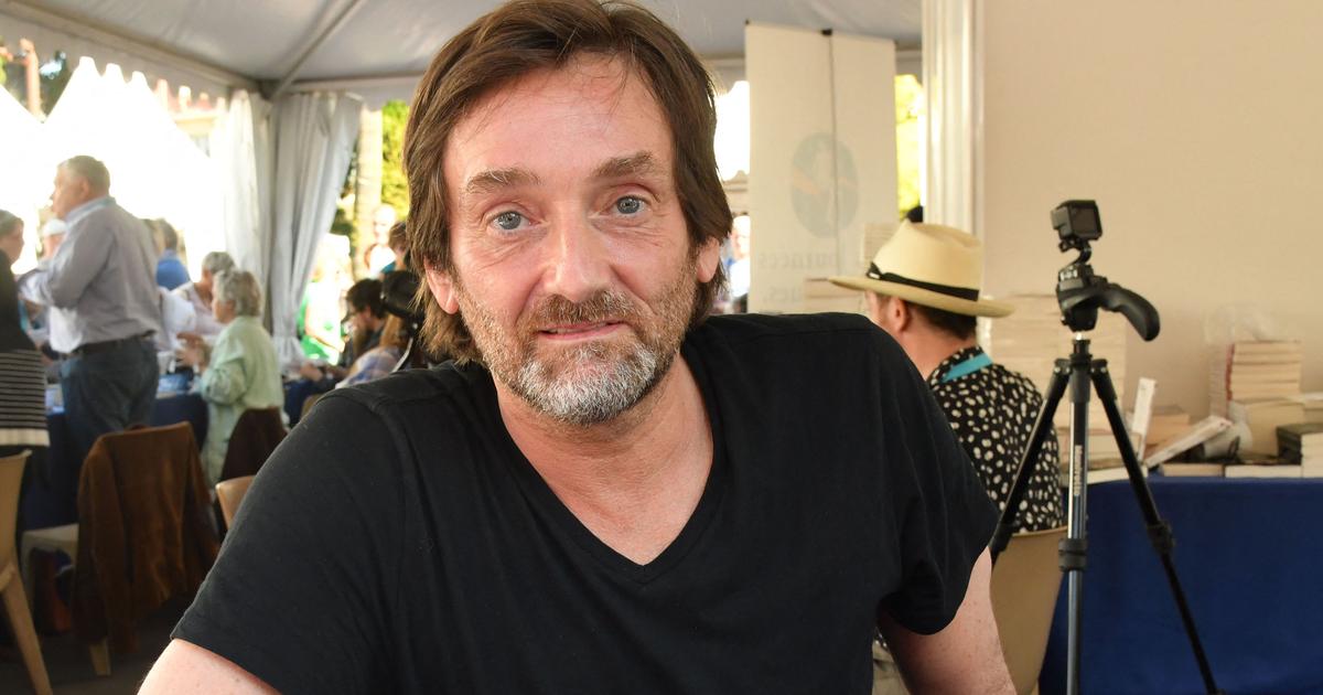 Pierre palmade échappe à la prison : l'humoriste mis en examen et va devoir porter un bracelet électronique