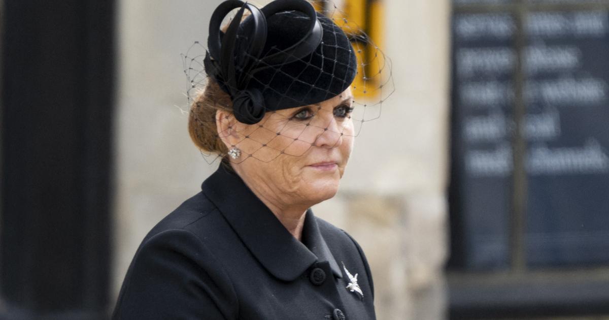 Sarah ferguson absente du couronnement de charles iii, elle a fondu en larmes…