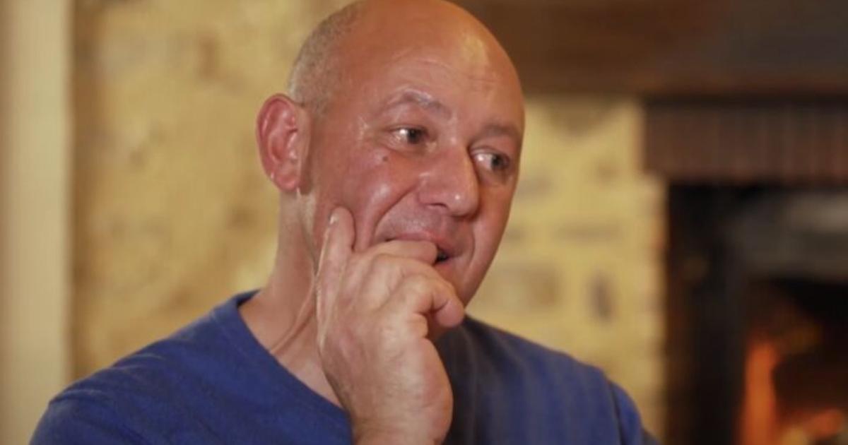 Renaud (L'amour est dans le pré) fond en larmes en évoquant le décès de sa grand-mère : "Elle me réconfortait tout le temps"