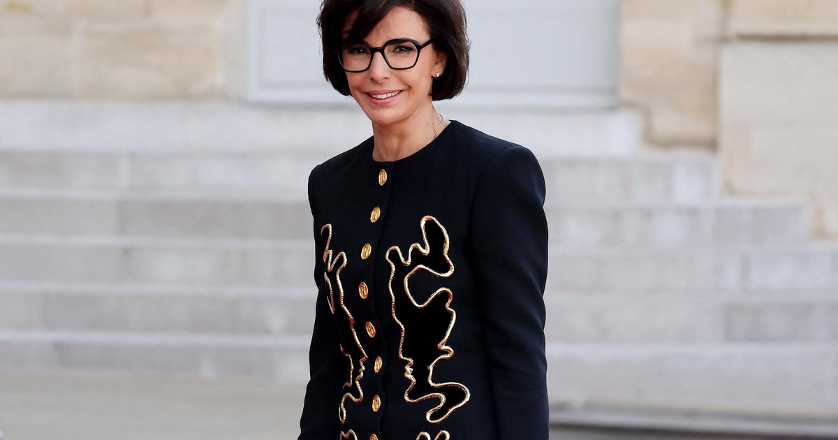Photos – rachida dati renversante à l’élysée : elle ose des souliers schiaparelli à talon en forme de s