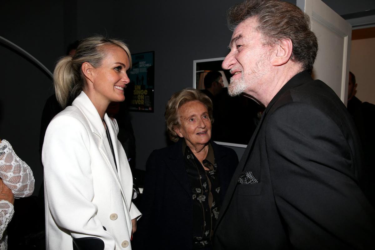Laeticia Hallyday virulente avec Eddy Mitchell qui l’a abandonnée