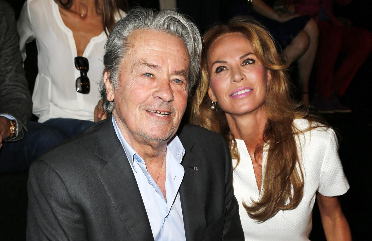 Alain Delon a 87 ans : son ex Rosalie Van Breemen partage un surprenant  cliché !