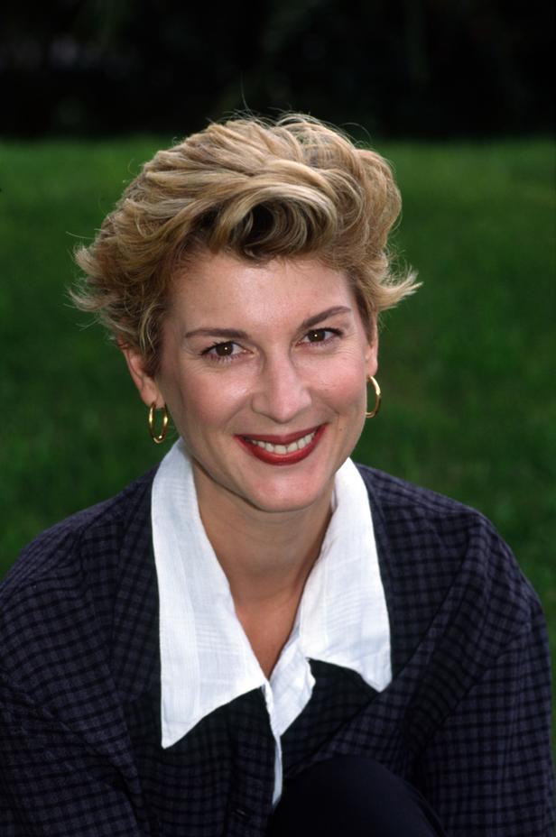 PHOTOS - Les plus belles coupes courtes de Michèle Laroque