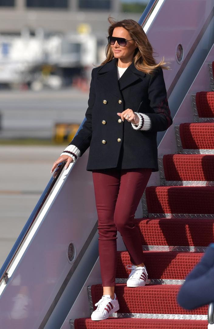 PHOTOS  Melania Trump : elle s'autorise un look dcontract jean skinny et  baskets Adidas