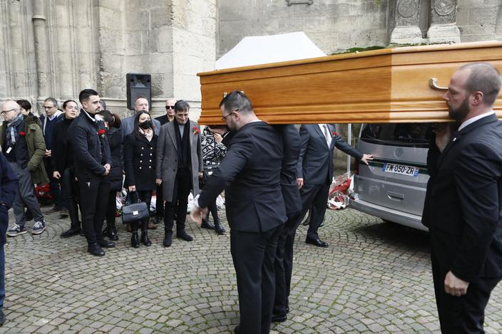 PHOTOS - Obsèques de Linda de Suza : les adieux émouvants de son fils João Lança