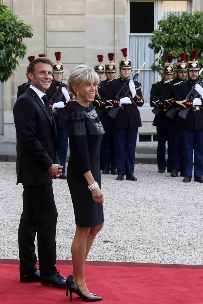 Brigitte Macron La Premi re Dame tincelante Dans Une Sublime Petite brigitte-macron-la-premi-re-dame-tincelante-dans-une-sublime-petite