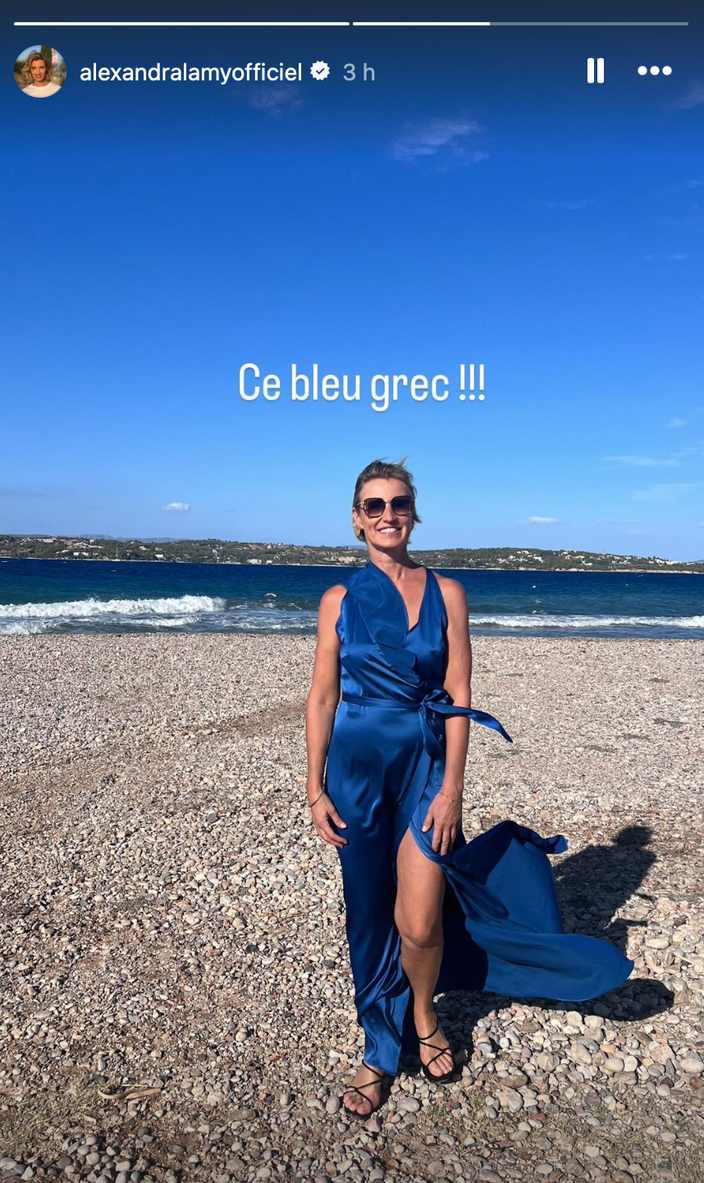 PHOTO Alexandra Lamy Radieuse Elle D voile Ses Jambes Fusel es Dans PHOTO Alexandra Lamy Radieuse Elle D voile Ses Jambes Fusel es Dans
