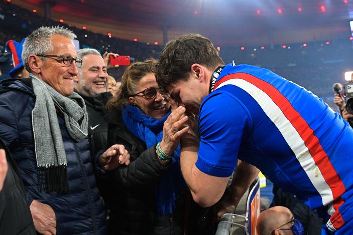 Antoine Dupont médaillé d'or aux JO de Paris 2024 : que sait-on de la vie  privée de la star du rugby français ?