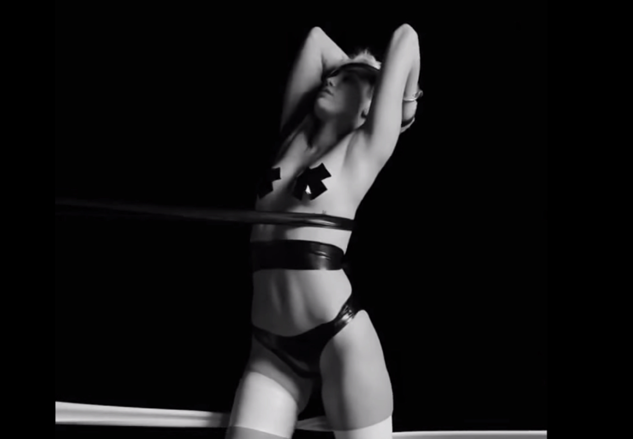 Miley Cyrus: star du porno!