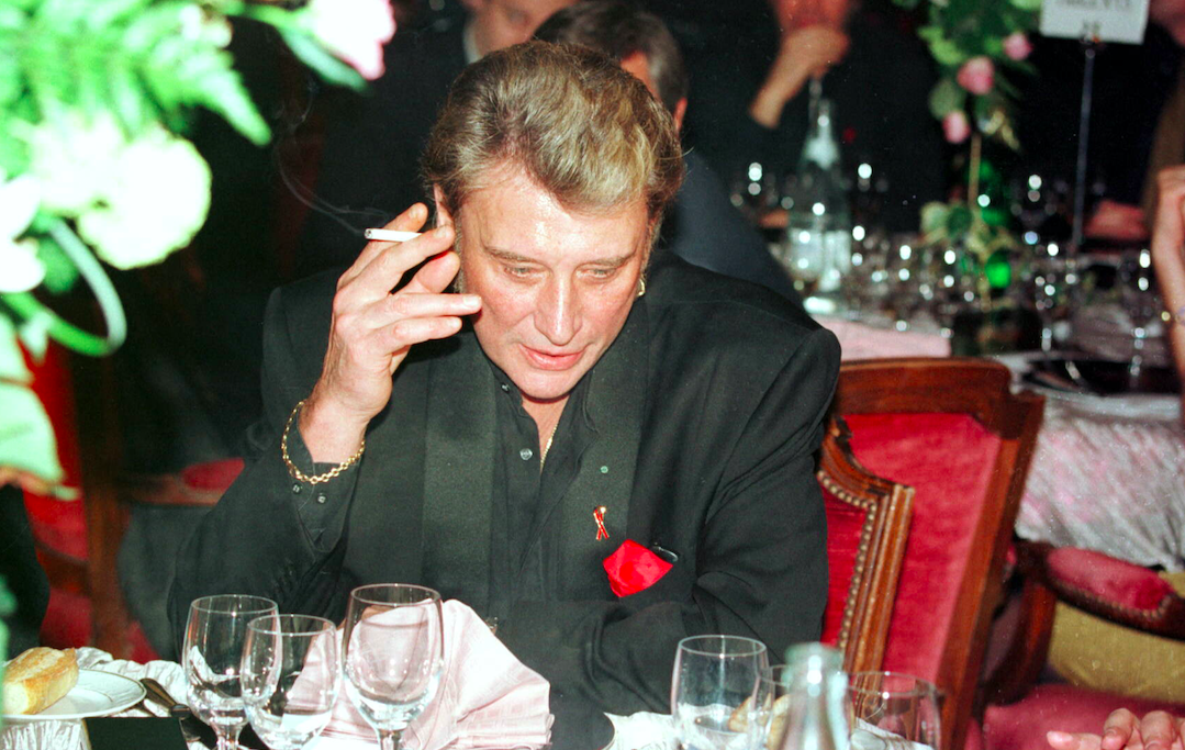 Johnny Hallyday pas dupe des pique-assiettes : sa petite vengeance