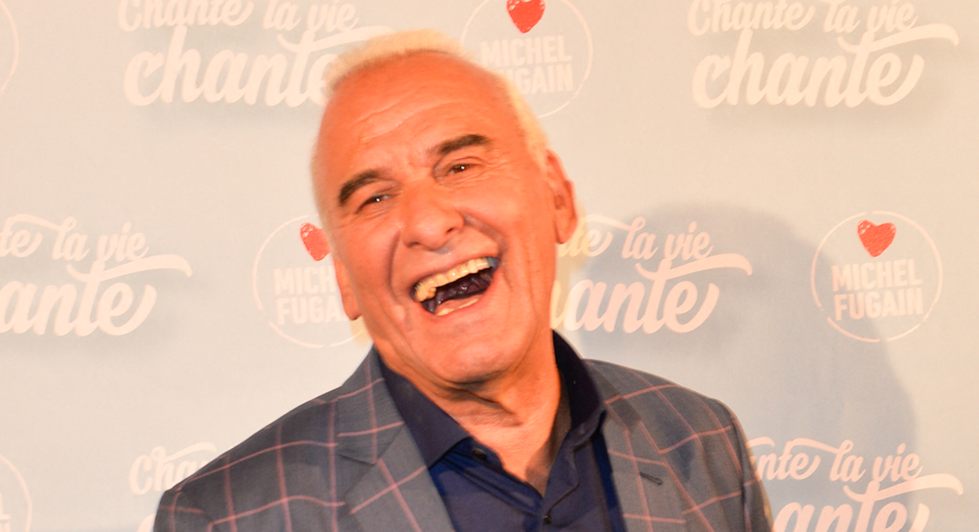 “Je ne me suis jamais drogué” : Michel Fugain, 80 ans, fier de sa bonne santé