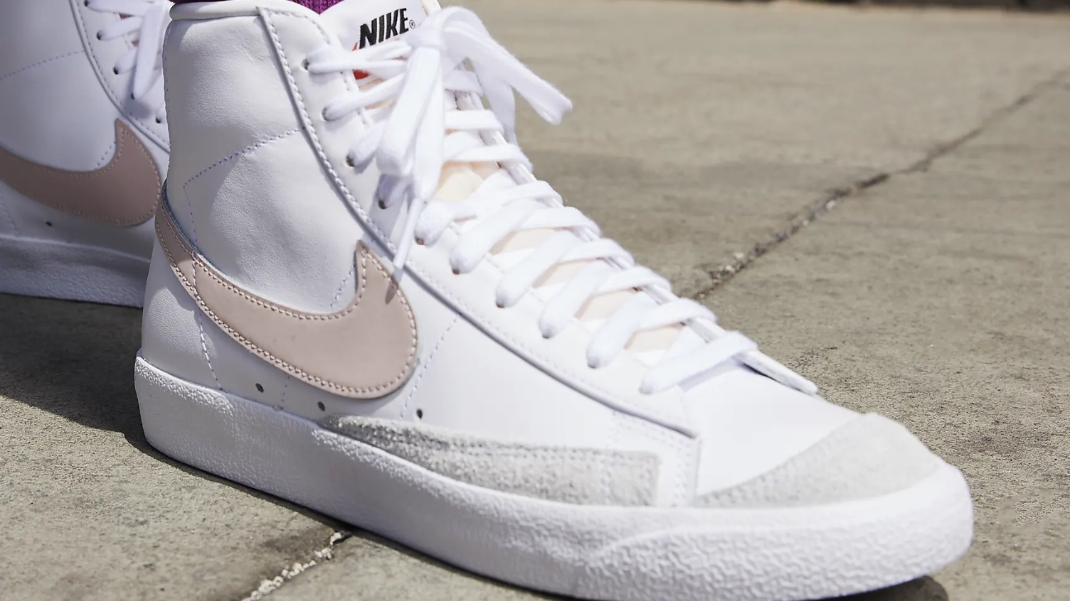 Nike blanche basique best sale