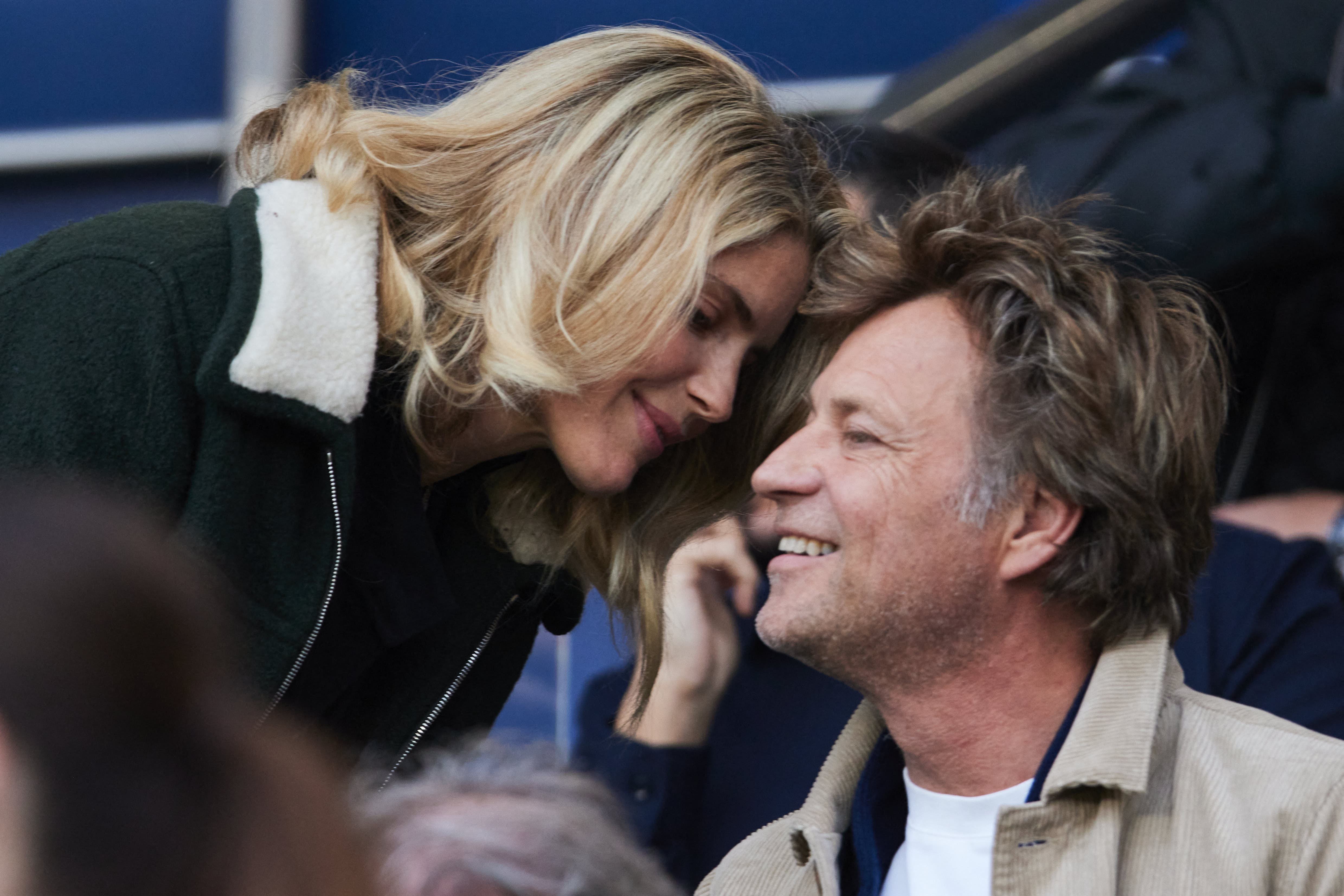 PHOTO - Laurent Delahousse et Alice Taglioni amoureux : ce moment de grâce  au Parc des princes