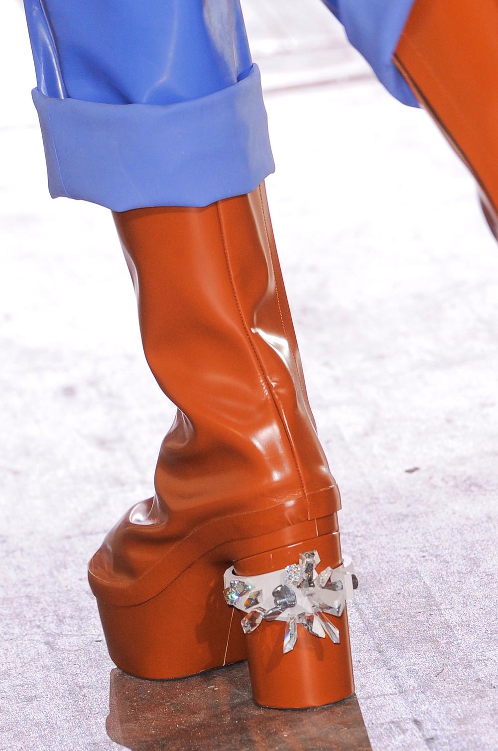 Escarpins Maison Martin Margiela – Cuir Vernis Bleu Et Noir – Talon Haut Cône – Taille 38