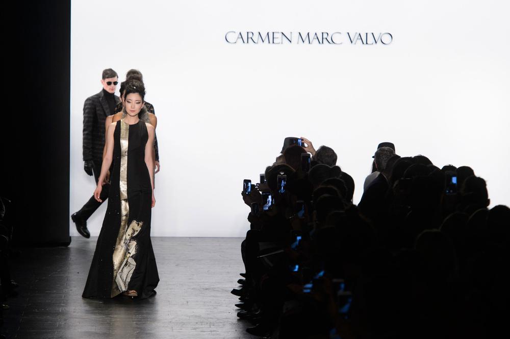 Défilé Carmen Marc Valvo Automnehiver 20162017 Prêtàporter