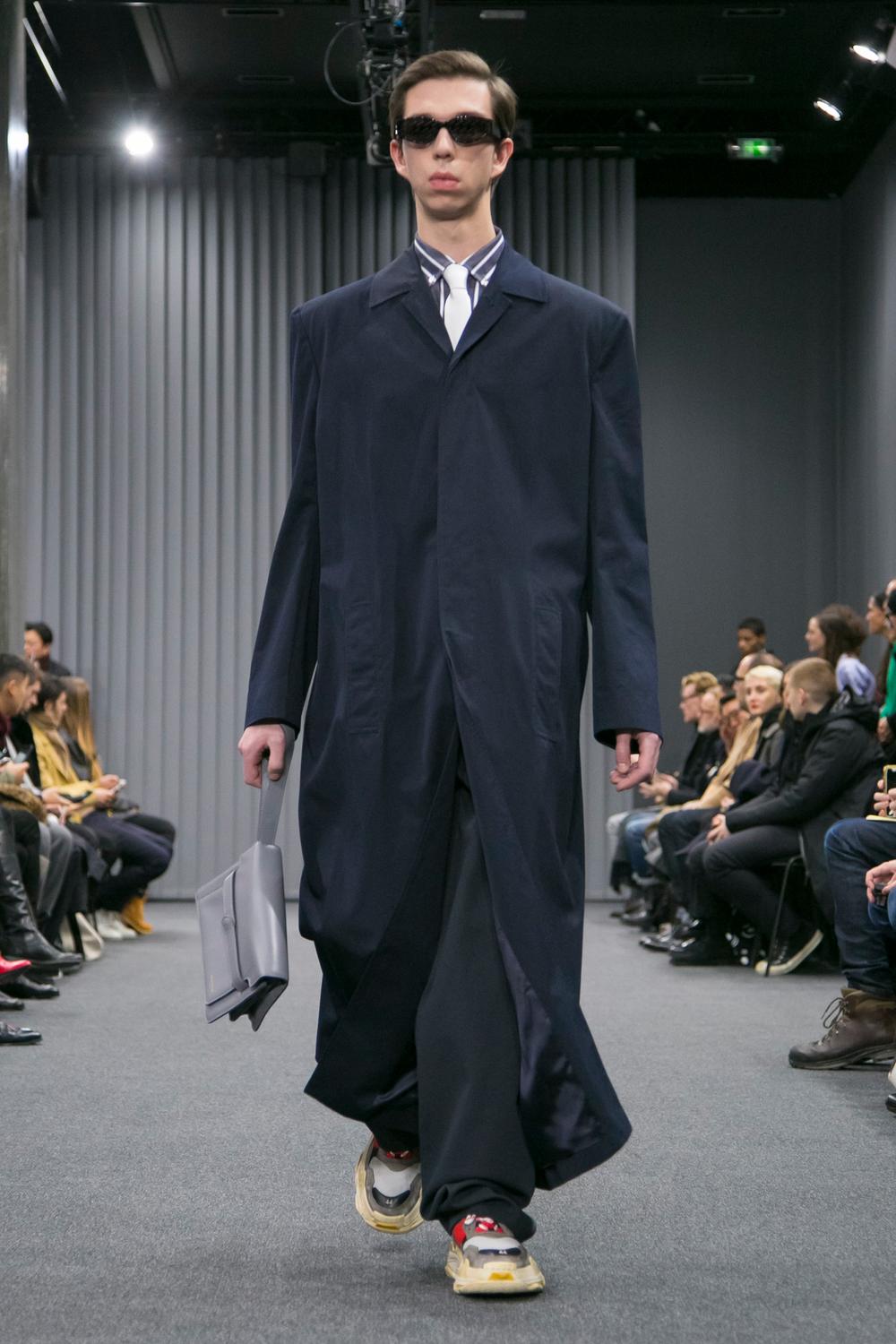 Défilé Balenciaga automnehiver 20172018 Homme