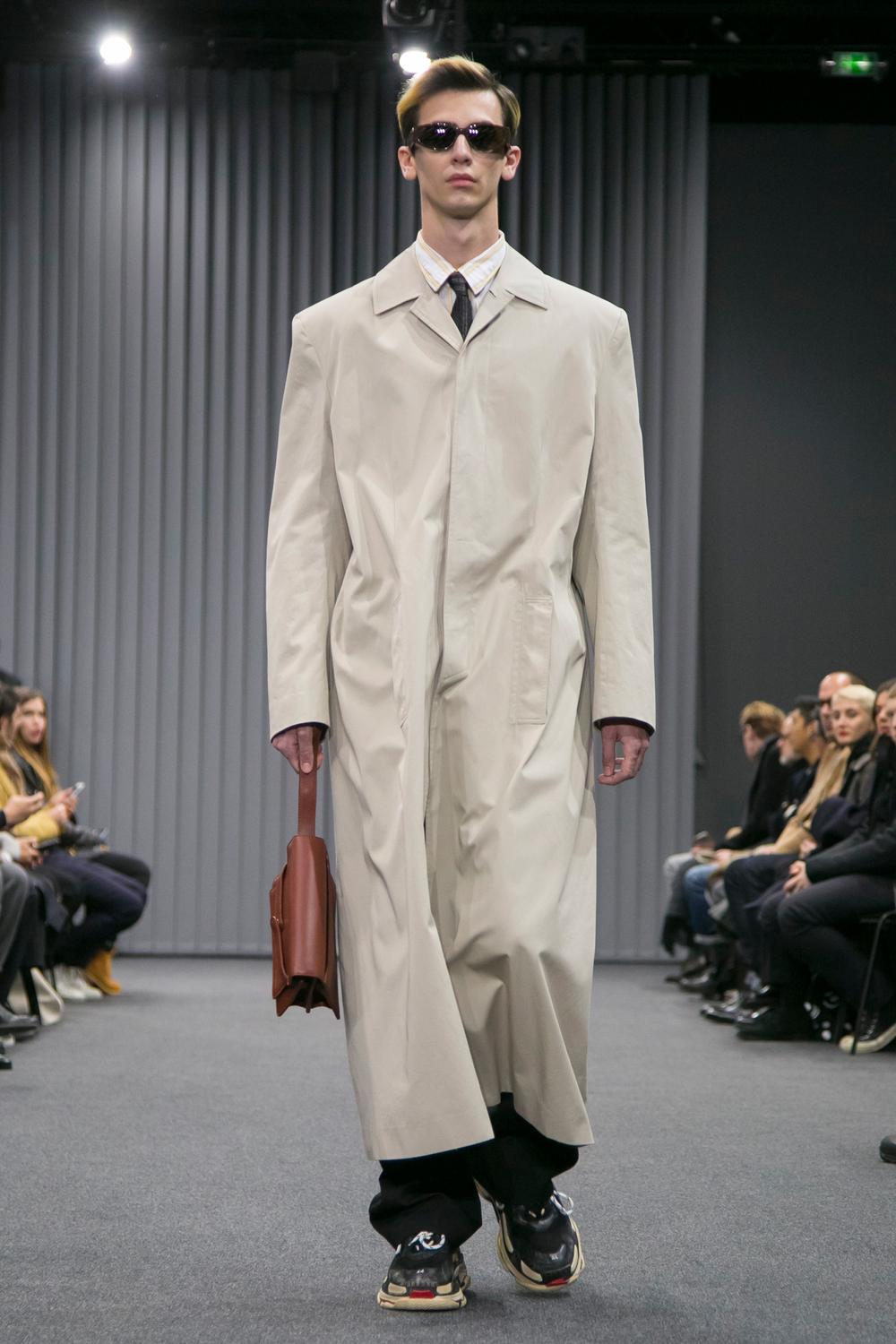 Défilé Balenciaga automnehiver 20172018 Homme