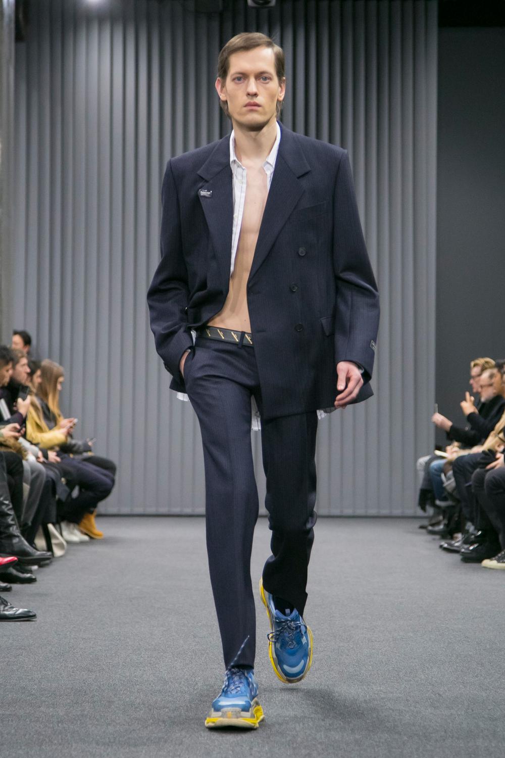 Défilé Balenciaga automnehiver 20172018 Homme