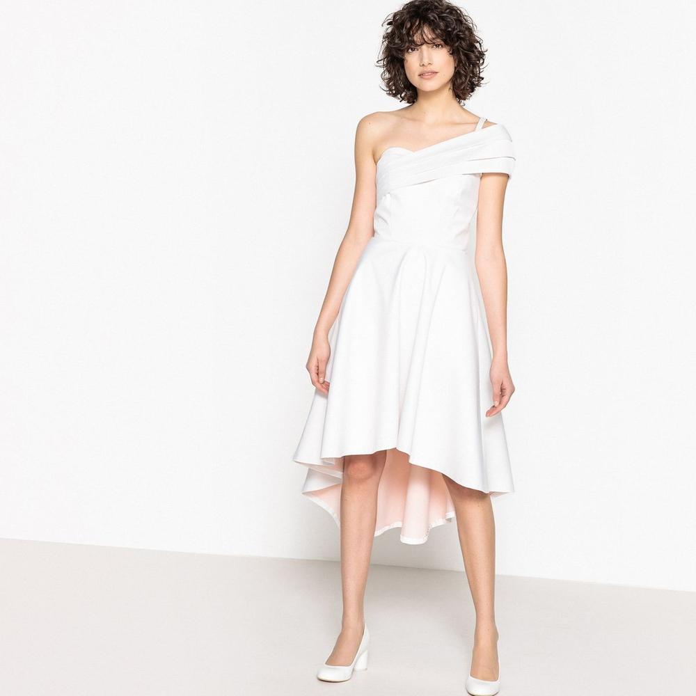 Les robes de mari?�e ?� moins de 500 euros n'ont jamais ?�t?� aussi belles