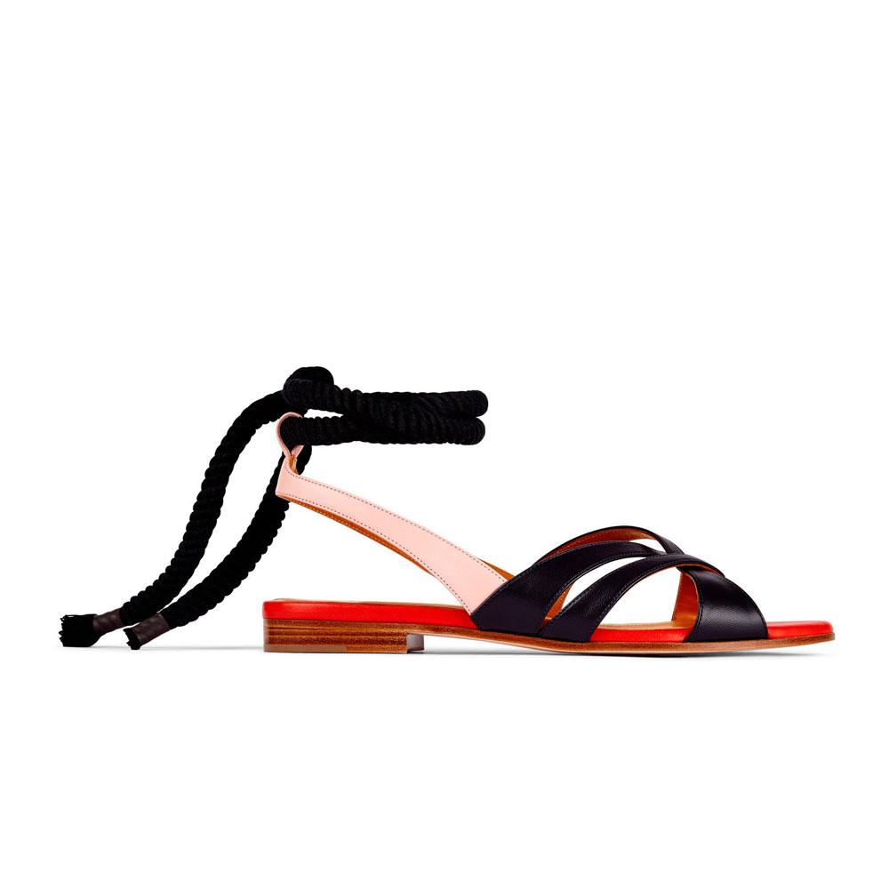 Comment bien choisir ses sandales cet été ? Guide express et sélection