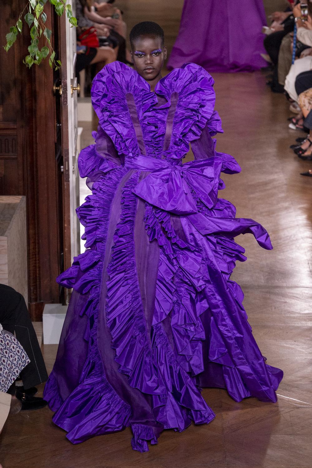 Défilé Valentino Automne Hiver 2019 2020 Couture