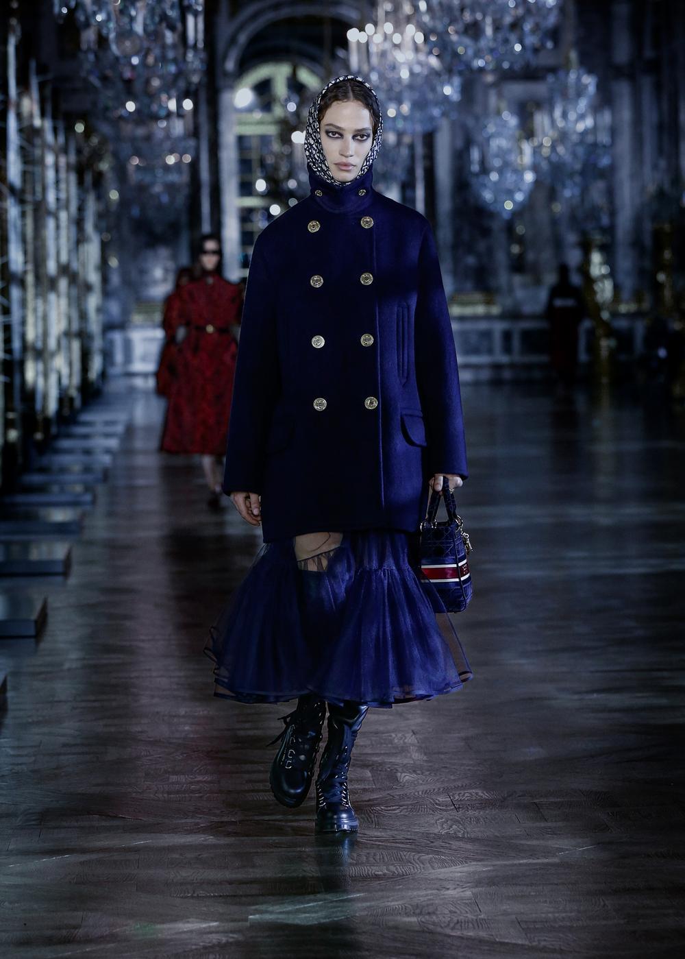 Défilé Christian Dior Automne Hiver 2021 2022 Prêt à Porter