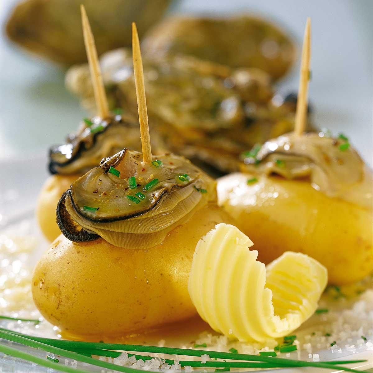 Huîtres Sur Pomme De Terre Ciboulette Et Beurre Salé