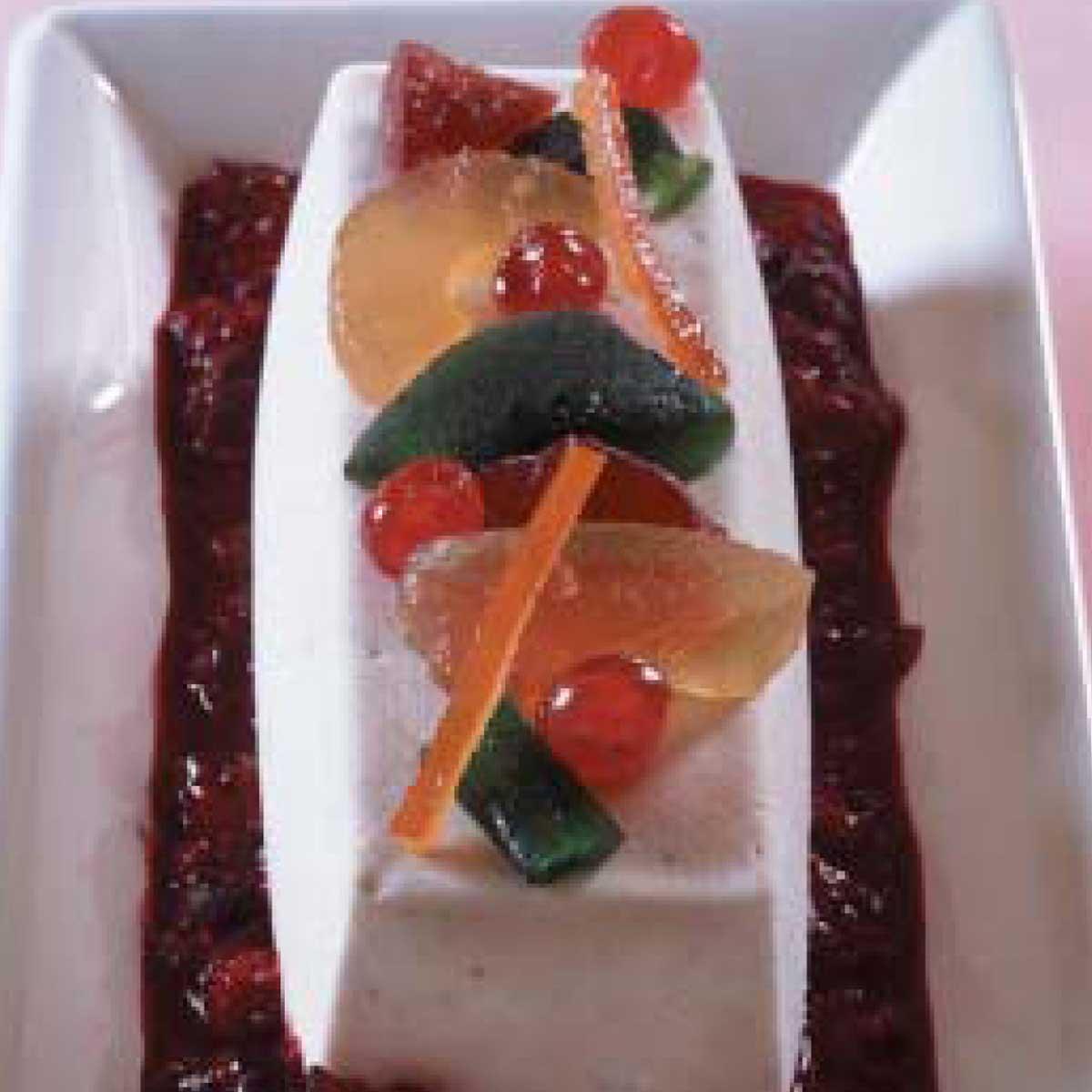 Recette Gateau Glace Au Nougat Et Fruits Confits Avec Son Coulis Aux Pates De Fruits Cuisine Madame Figaro