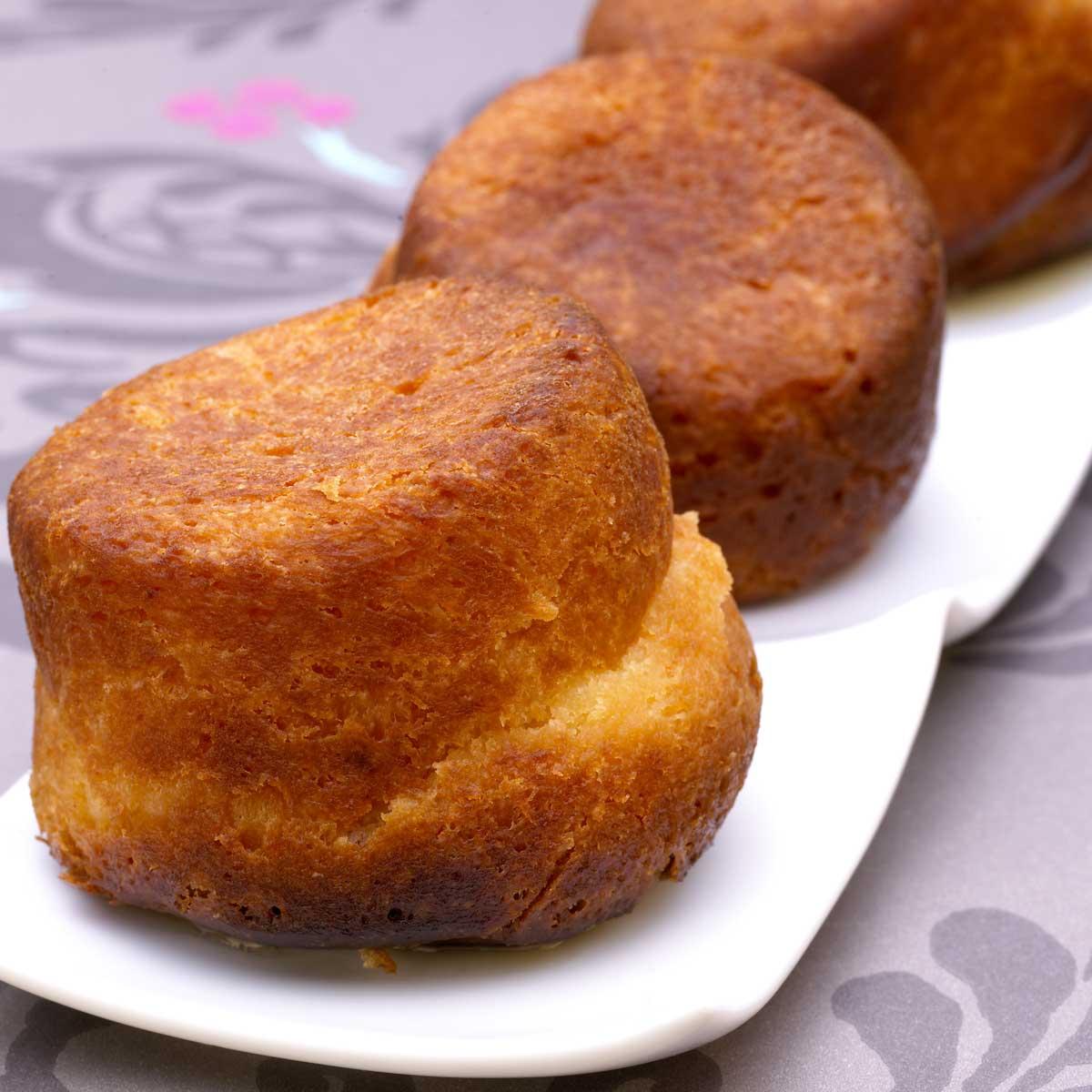 Recette babas au rhum - Cuisine / Madame Figaro