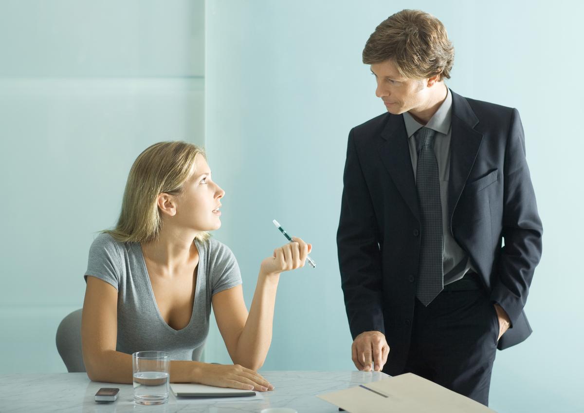 Les secteurs où les femmes cadres gagnent presque autant que les hommes