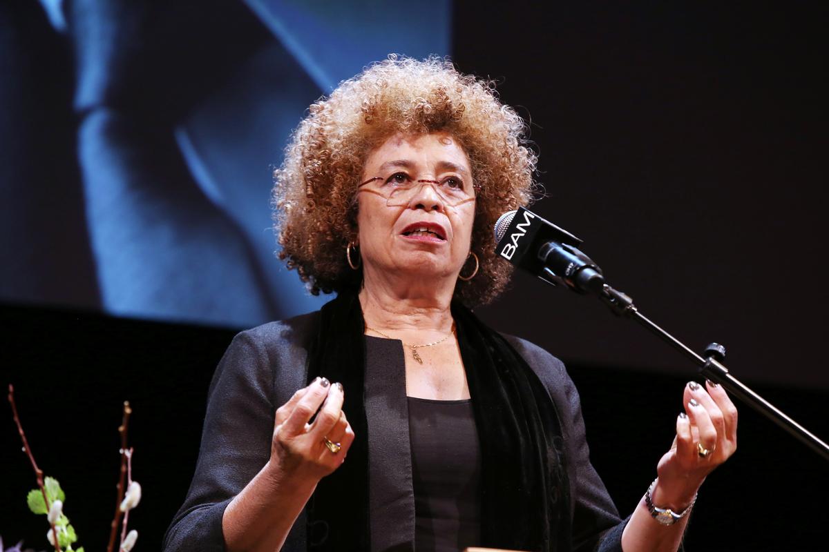 La militante Angela Davis va recevoir un prix pour son engagement