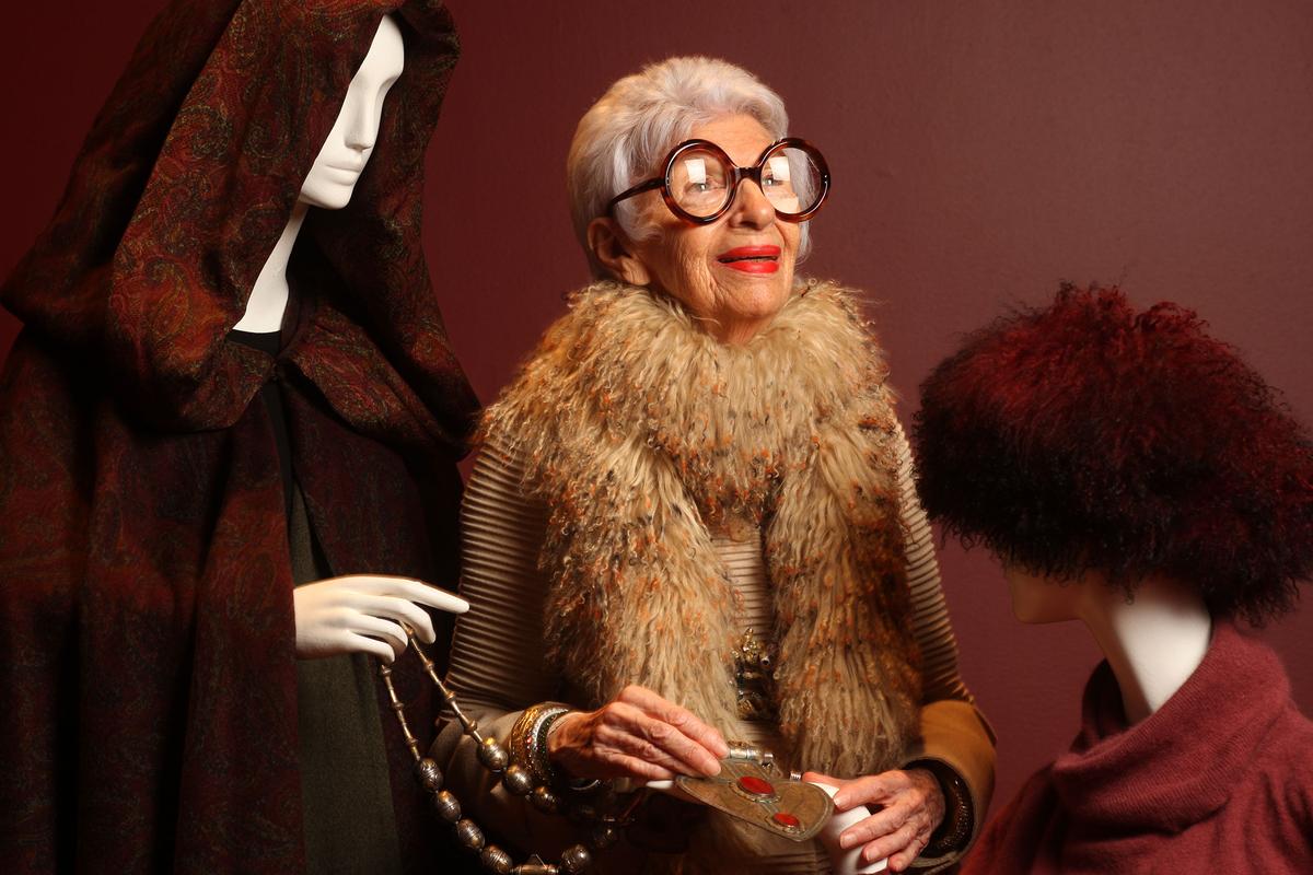 Iris Apfel, fashionista de 94 ans, expose au Bon Marché - Madame Figaro