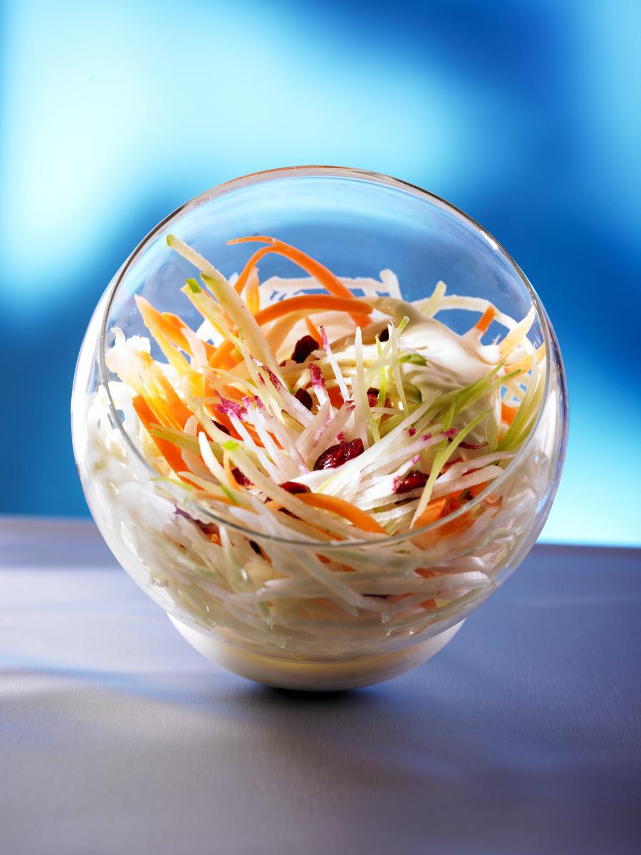 Recette coleslaw léger aux cranberries - Cuisine / Madame Figaro