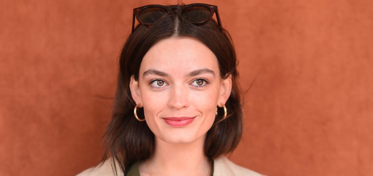 Emma Mackey, l’actrice de "Sex Education", brise le tabou de la "fille