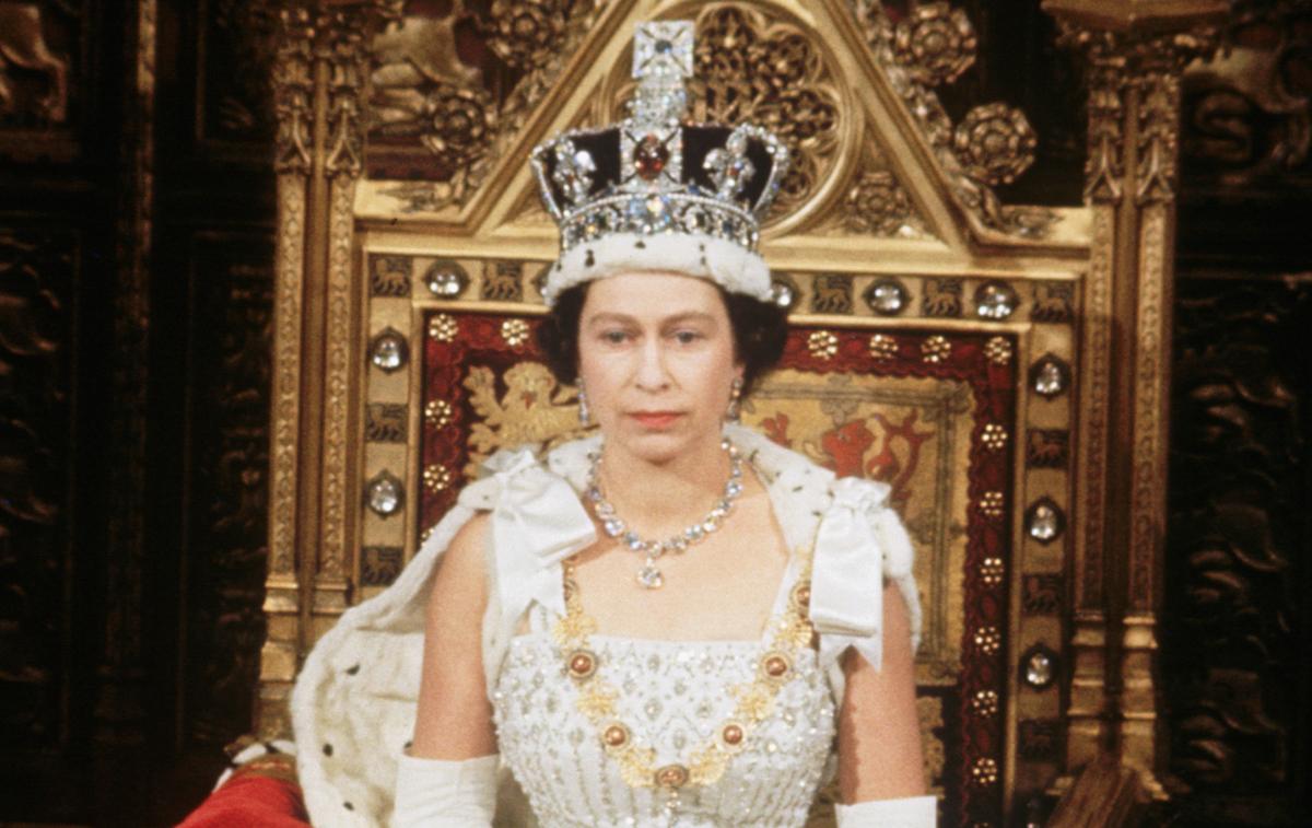 Трон королевы великобритании