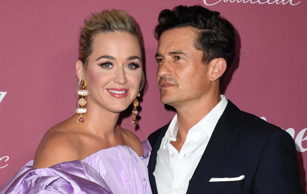 Madame is served: this video of Orlando Bloom, the perfect husband, feeding his wife