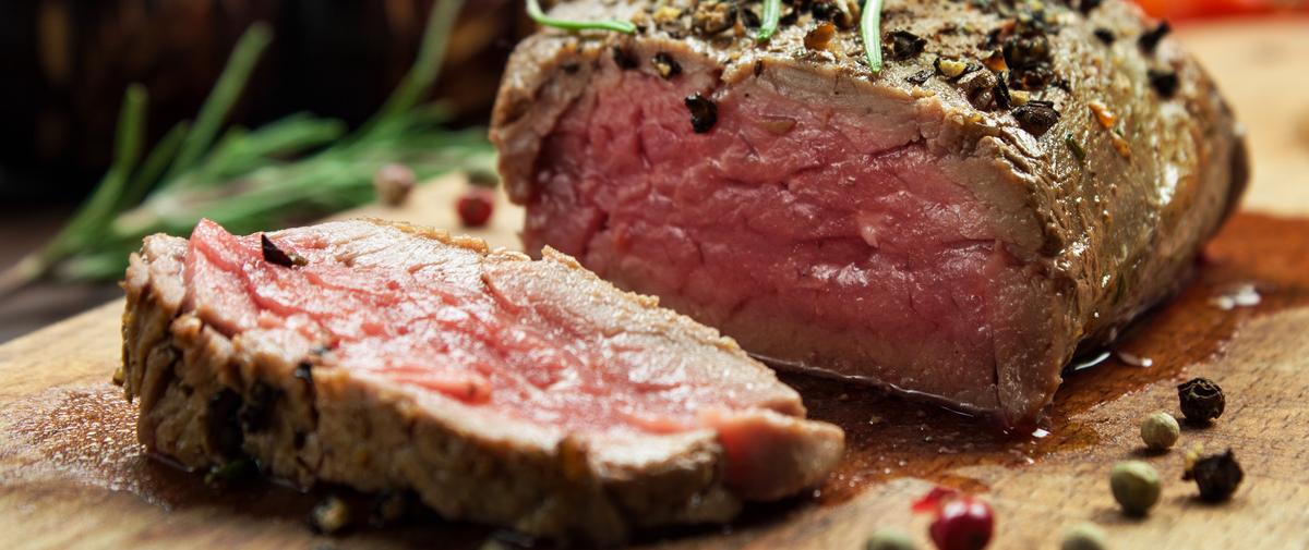 Recette filet de bœuf rôti au jus - Cuisine / Madame Figaro