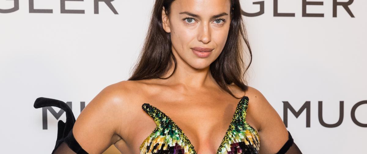  Irina  Shayk  hypnotisante sir ne dans sa robe   cailles 