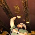 Johnny Depp dédicace le plafond d’un restaurant