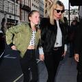 Lila Grace, la fille de Kate Moss, pose pour sa première campagne de publicité