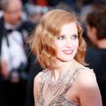 Jessica Chastain, beauté incendiaire sur les marches de Cannes