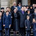 La famille royale du Danemark gagnée par l’émotion lors des funérailles du prince Henrik
